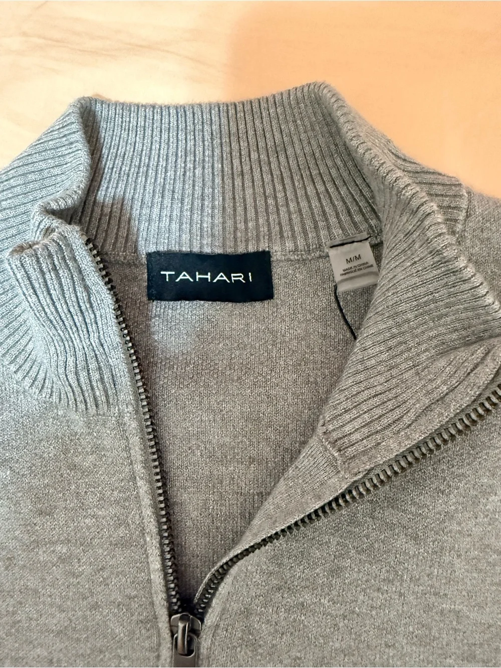 Tahari • Men’s Quarter Zip Sweater